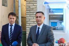 Meštani Hajdukova dobili bankomat Poštanske štedionice
