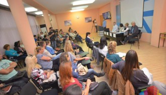 Održana tribina o bezbednosti dece