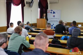 U Privrednoj komori predstavljen program podrške za razvoj preduzetništva i samozapošljavanja