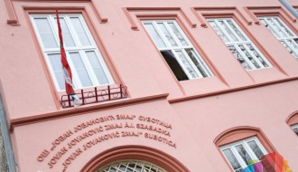 Vašar đačke zadruge u dvorištu OŠ "Jovan Jovanović Zmaj"