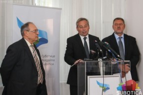 PGS: Veliki budžetski deficit, grad nema domaćina, gušenje kritike