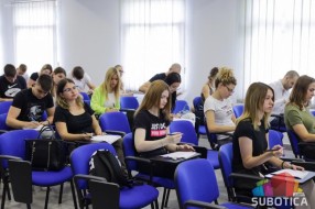 Održan prijemni ispit na Pravnom fakultetu za privredu i pravosuđe