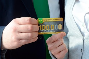 Sto litara goriva za stohiljaditog člana EPK
