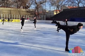 Putovanje na klizaljkama kroz čarobni svet Oza u nedelju na Gradskom klizalištu