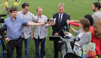 Svečano otvoren pomoćni teren sa veštačkom travom na Gradskom stadionu