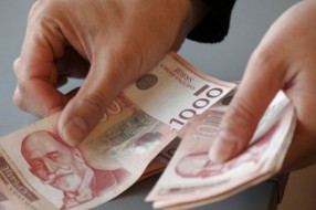 Počela isplata naknade za nezaposlene