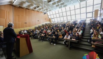 Pun amfiteatar brucoša na Građevinskom fakultetu