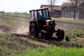 Neizvesno kada će biti održana licitacija državnog poljoprivrednog zemljišta