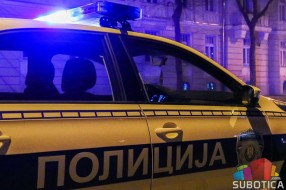 Ukrao automobil, iskoristivši neopreznost vlasnika i ostavljene ključeve u kontakt bravi