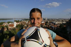 Srpska Ronaldinja u akciji: Jelena odvela Barsu u drugo kolo Lige šampiona!