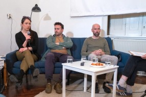 Između odlaska i doma: "Dani gastrabajtera" u prostoru Klare i Rose