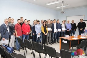 "Šetanje psa" - pobednička ideja takmičenja u izradi aplikacija