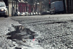 Zakrpljeno 700 kvadrata asfalta
