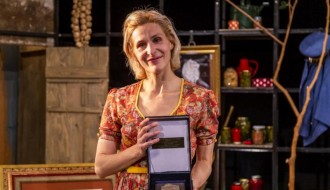 Minji Peković uručena nagrada „Ljubinka Bobić“