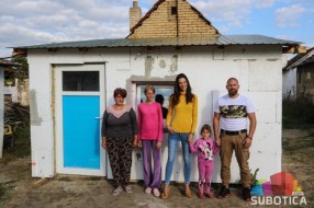 Zahvaljujući humanim ljudima porodica Godar dobila kupatilo