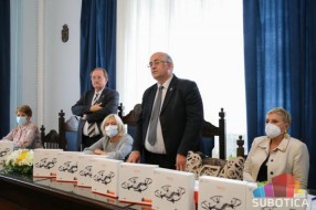 Rotari klubovi donirali opremu vrtiću i dronove školama