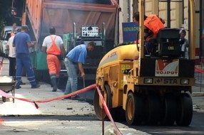 Kasne radovi na zameni toplovodnih cevi