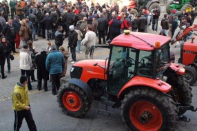 Traktorima ispred Gradske kuće