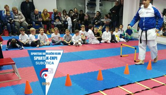 U toku upis novih članova u školu karatea SBK "Spartak-Enpi"