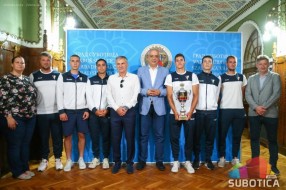 Gradonačelnik Bakić ugostio tenisere "Spartaka", nove šampione Srbije