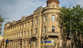 Opasnost vreba 1.400 učenika