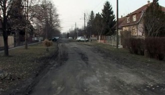 Stanovnici ulice Ferenca Ibolje traže asfalt