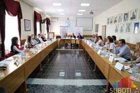 Održan okrugli sto posvećen podršci maloletnim migrantima bez pratnje