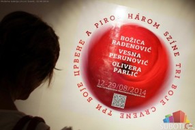 Otvorena izložba "Tri boje crvene"