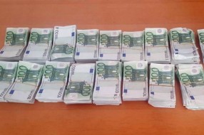 Pazarac autobuskom linijom pokušao da iznese oko 190.000 evra