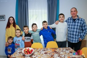Ćupići u duhu pravoslavlja podižu i vaspitaju šest sinova