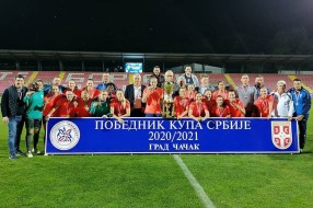 Fudbal: "Golubice" podigle pehar pobednika Kupa, osvojivši tako duplu krunu