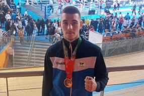 Kik-boks: Repčen i Lončar odlični na svojim takmičenjima