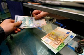 Prosečan Subotičanin - plata 331 evra