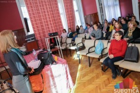 Zdravstveni radnici ključni u prevenciji i odvikavanju od pušenja