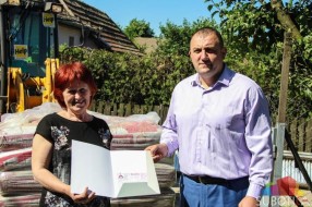 Građevinski materijal za deset porodica