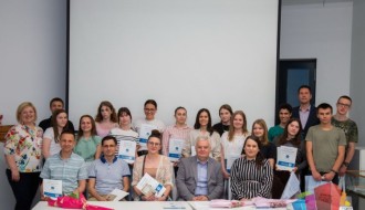 Dodelom nagrada srednjoškolcima završena sezona kviza "Mreža čitanja"