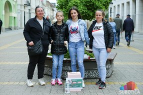 Nevena Brčić pesmom pomaže Mirjani