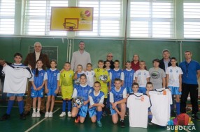 Fudbalskom klubu "Bikovo" uručena sportska oprema