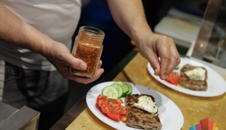 Ako želite da probate sarajevske ćevape u Subotici - "Ilidžanka" je pravo mesto za vas