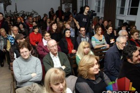 Vedrana Rudan u prepunom "Skladištu" promovisala knjigu "Kosturi okruga Medison"