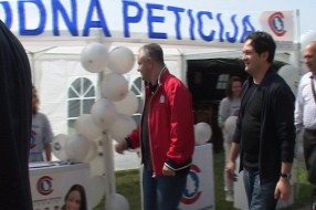 URS sakupio 250.000 potpisa za peticiju do sada