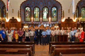 Gradonačelniku Bakiću uručena zahvalnica za doprinos jačanju Regionalnog centra Ministarstva odbrane