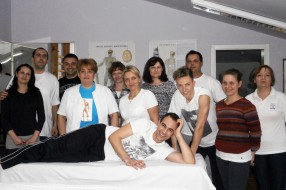 Seminar masaže kamenjem lave u Srednjoj medicinskoj školi