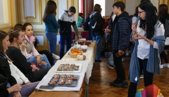 Gimnazijalci pripremali zdrave mafine