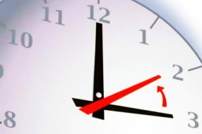 U nedelju ćemo spavati sat duže: Počinje zimsko računanje vremena