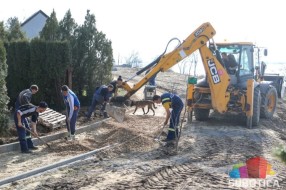 U toku izgradnja biciklističke staze uz istočnu obalu, problem meštana sa suprotne strane će se rešavati uskoro