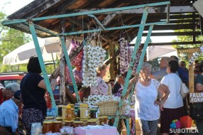 Šupljak zamirisao na beli luk - Festival i Dan sela okupili veliki broj posetilaca