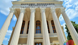 Vratilo se lice Subotice - otkrivena prednja fasada Narodnog pozorišta!