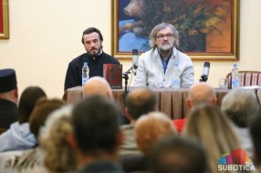 Predstavljena knjiga Emira Kusturice „Kad mrtve duše marširaju“