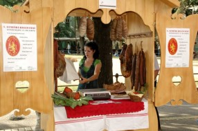 Ukusi tradicije pod Gradskom kućom